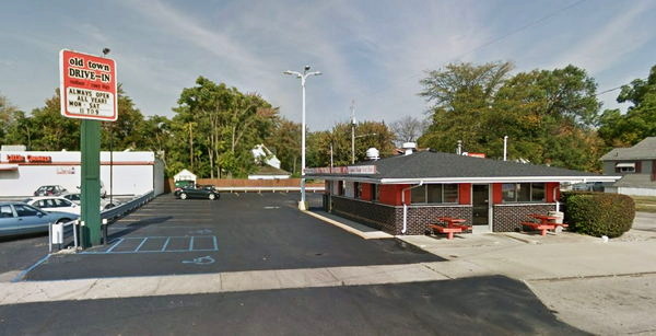 A&W Restaurant - Saginaw - 807 S Granger St (newer photo)